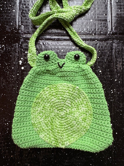 far out froggies.