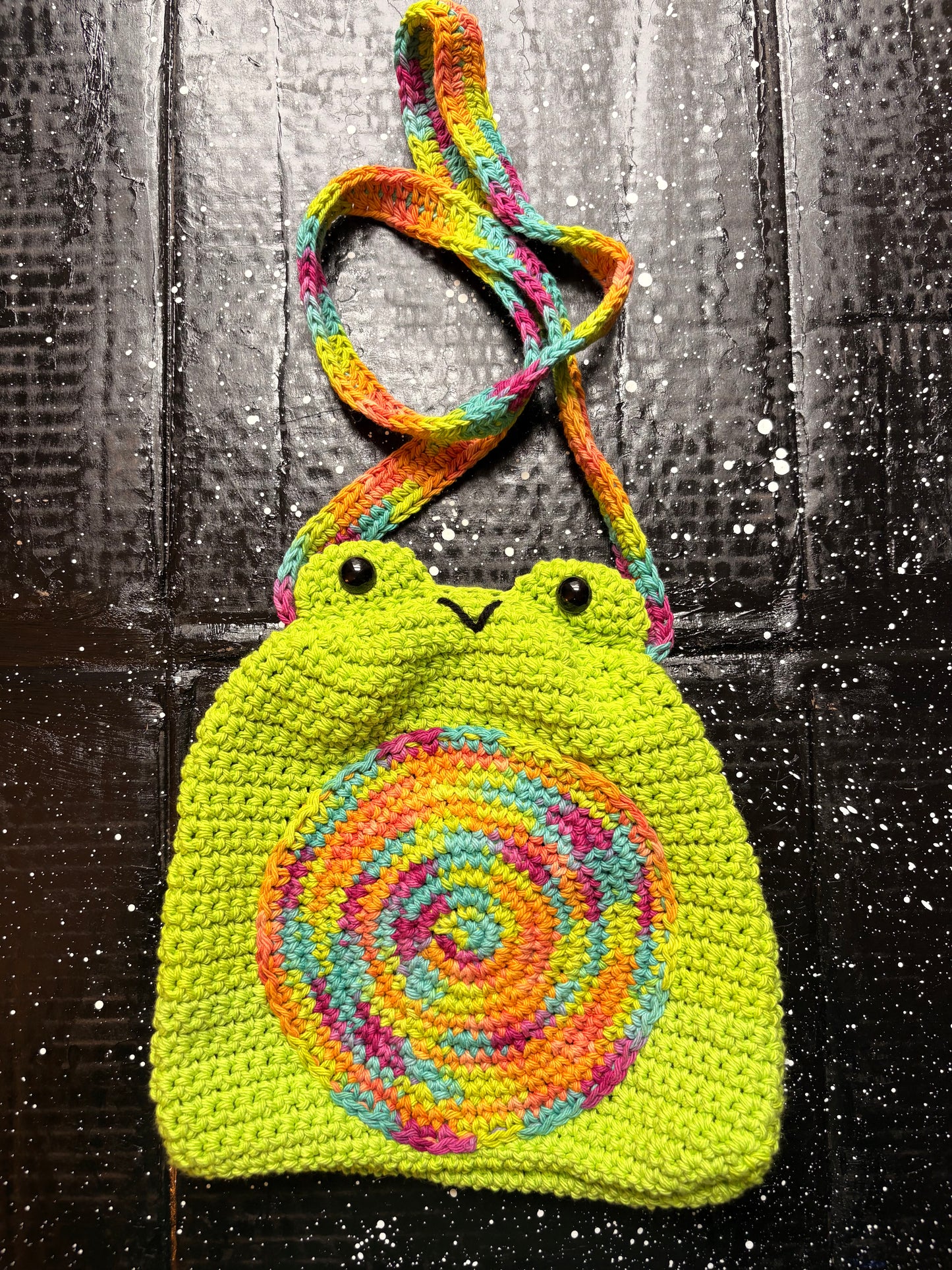 far out froggies.